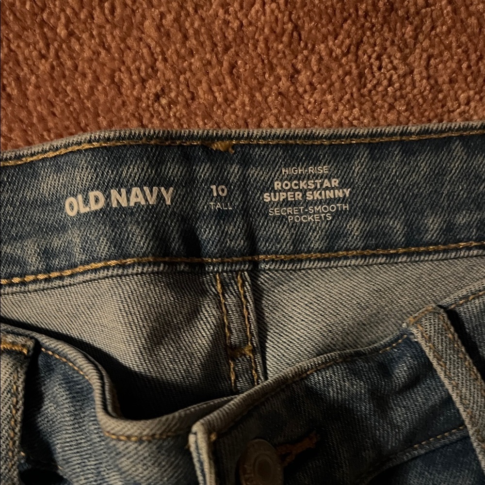 Old Navy Women's Light Blue Skinny Jeans - Picture 2 of 5